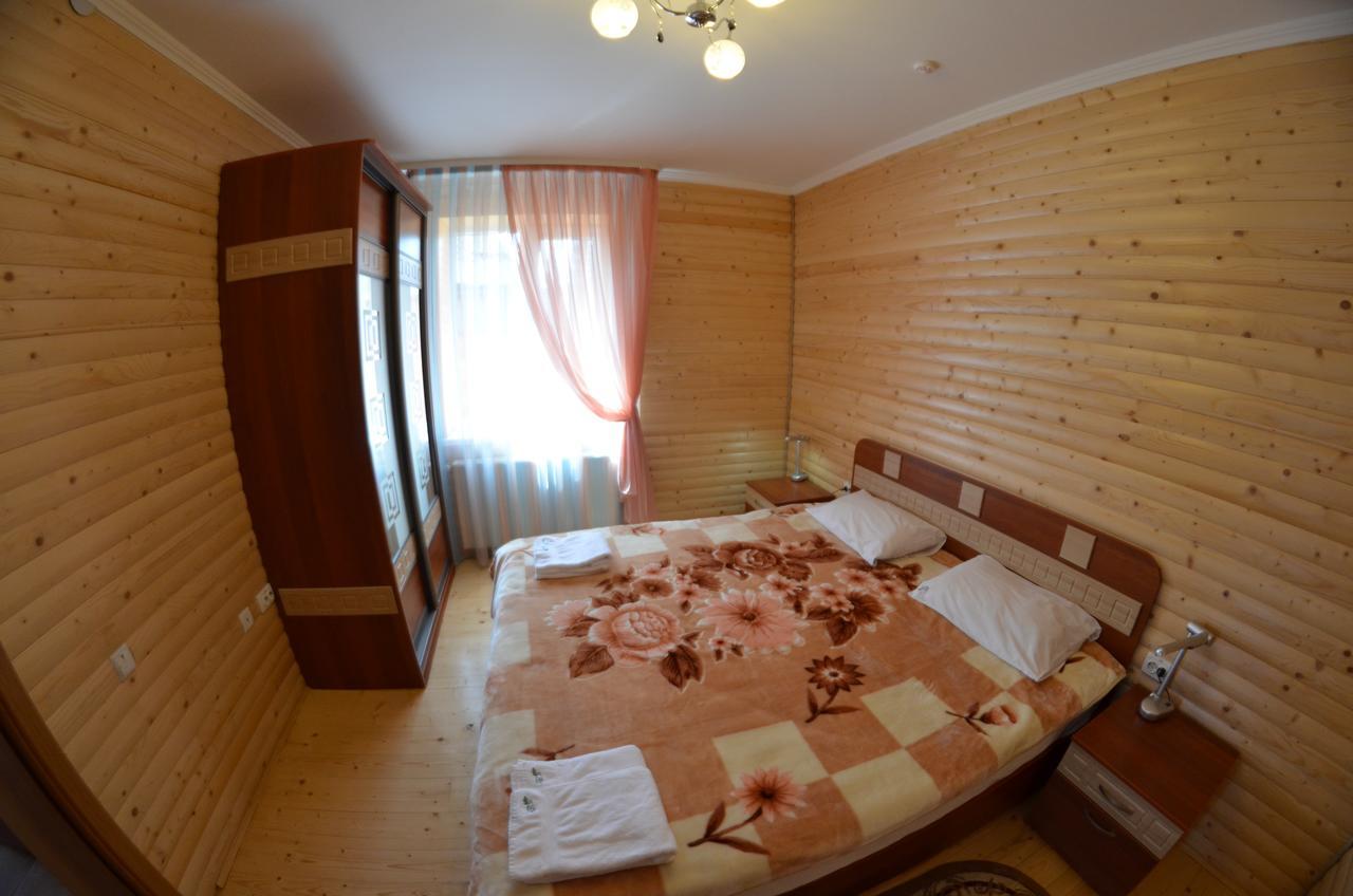 Sribni Rosy Hotel Mykulychyn Buitenkant foto