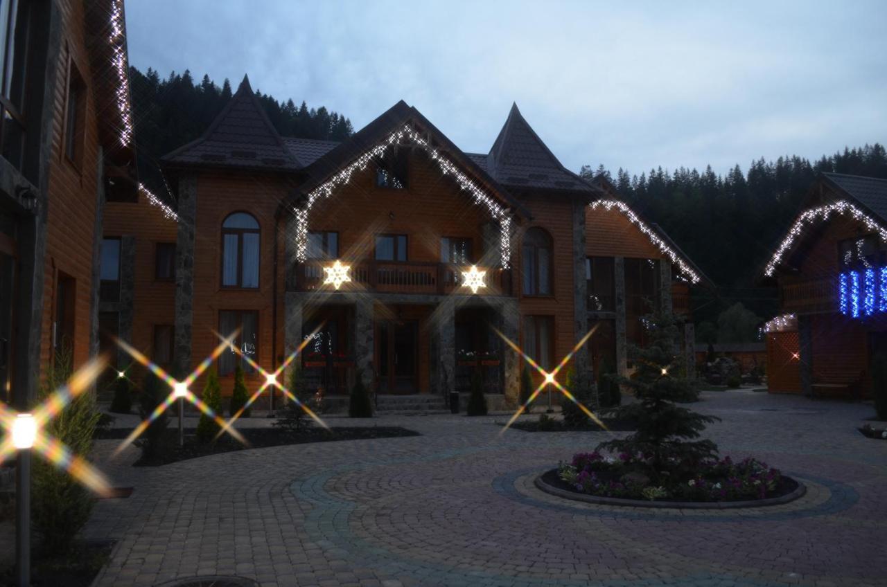 Sribni Rosy Hotel Mykulychyn Buitenkant foto