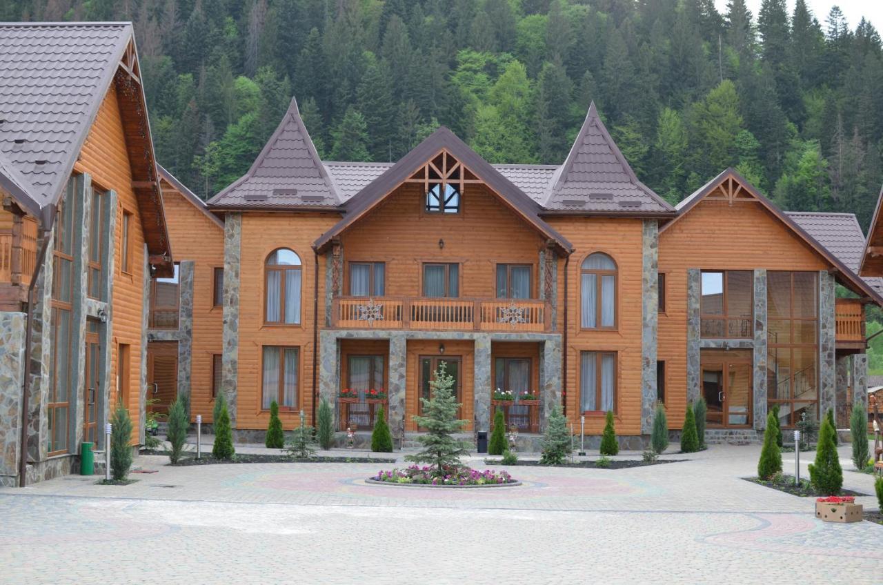 Sribni Rosy Hotel Mykulychyn Buitenkant foto